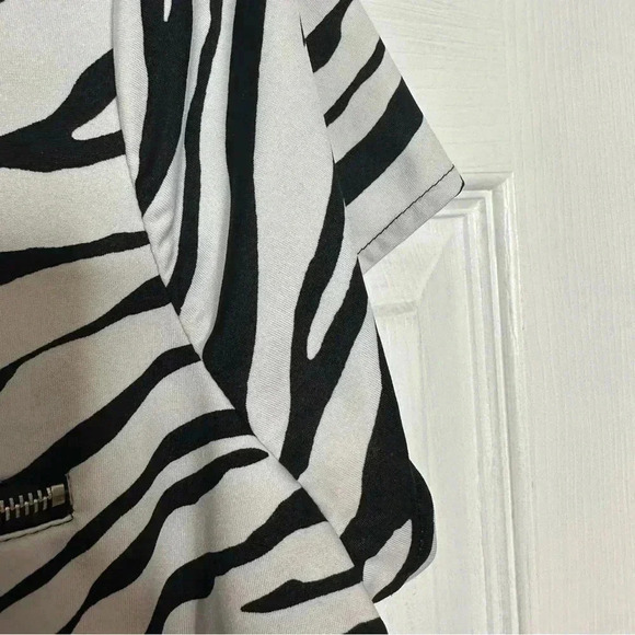 Mandy Evans Blouse Zippered Pockets Zebra Print Black & White Size  XL - Picture 9 of 16